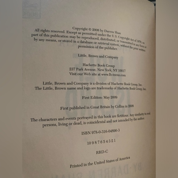 Wolf Island by Darren Shan The Demonata Series #18 Firts Edition 2009 - Picture 5 of 9